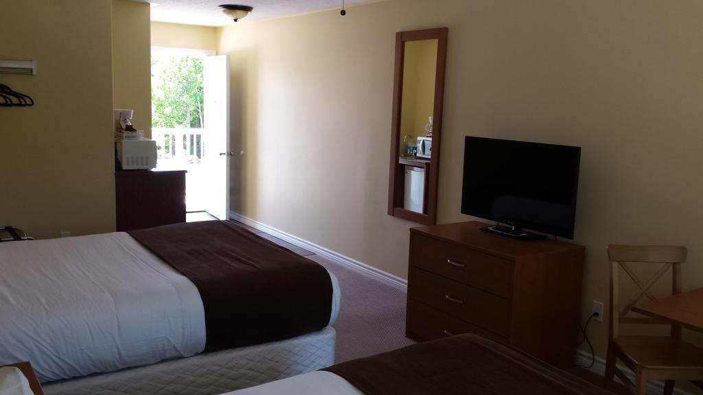 Escarpment Heights Motel Tobermory Εξωτερικό φωτογραφία