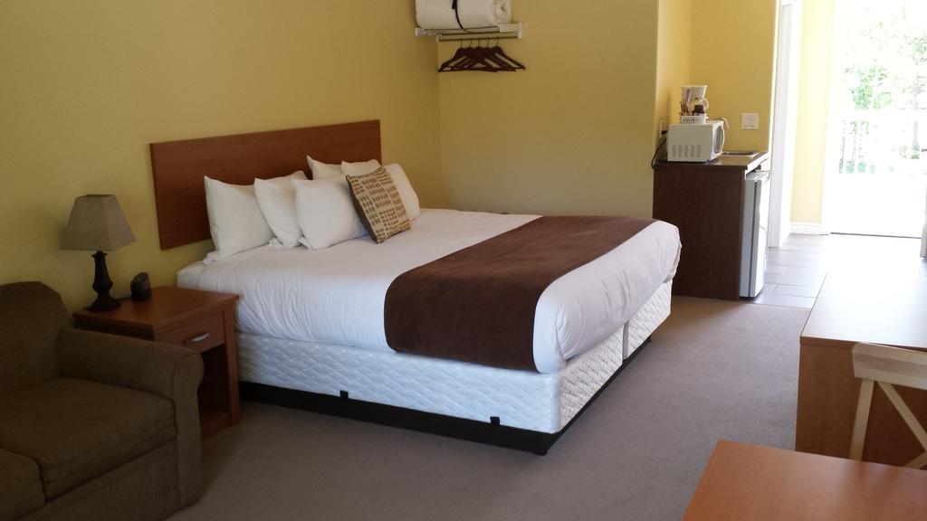 Escarpment Heights Motel Tobermory Εξωτερικό φωτογραφία